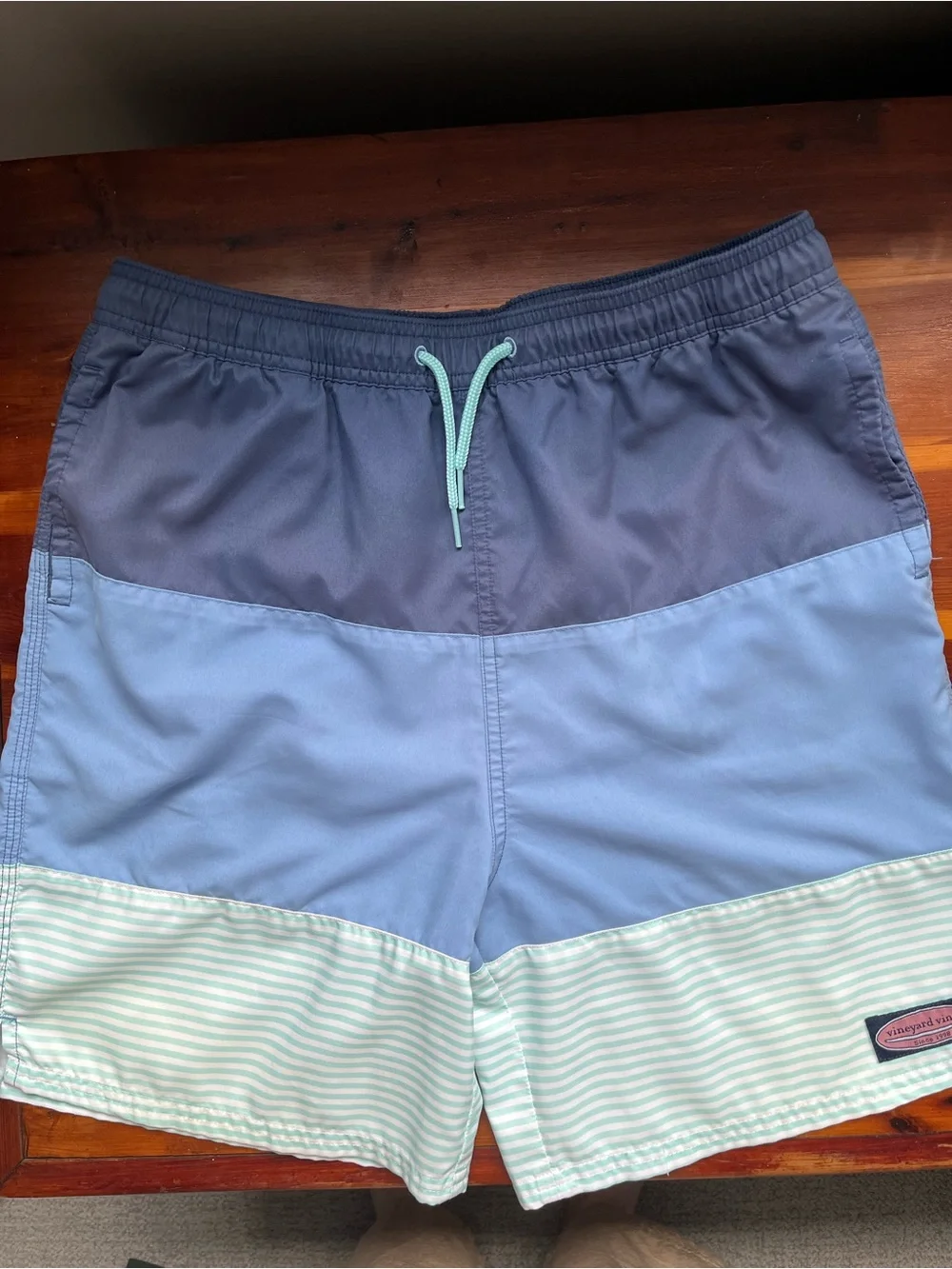 Vineyard Vines Boy’s Colorblock Blue Swim Shorts-XL (18)